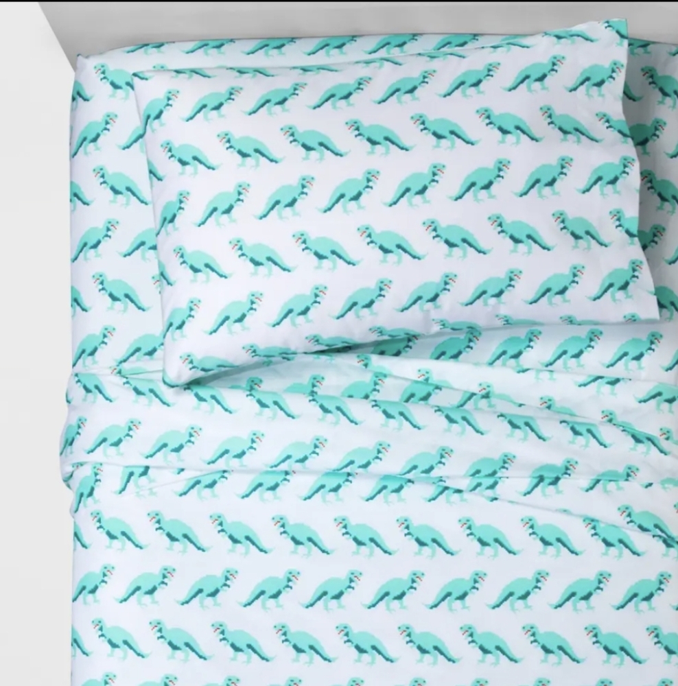 Pillowfort TWIN Microfiber Dinosaur Sheet Set
